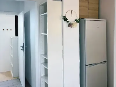 apartament vanzare cumparare Sector 6 București frigider alb